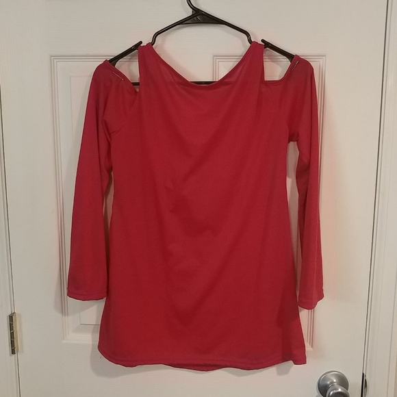 Red Off-the-Shoulder Top - Picture 2 of 2